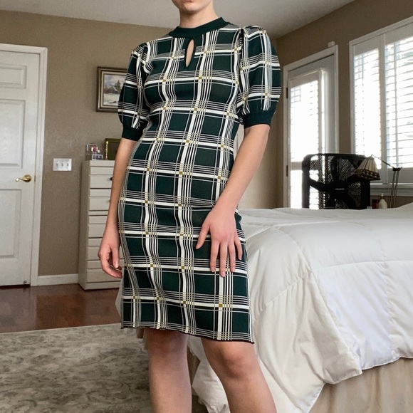 NWT New York & Company green puff sleeve dress - Picture 2 of 5